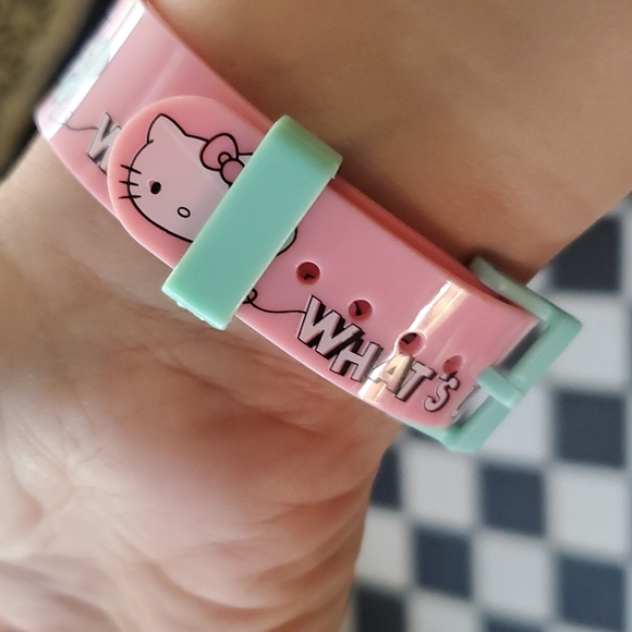 Hello Kitty Plastic Wrist Watch ***Strap*** - Picture 4 of 9